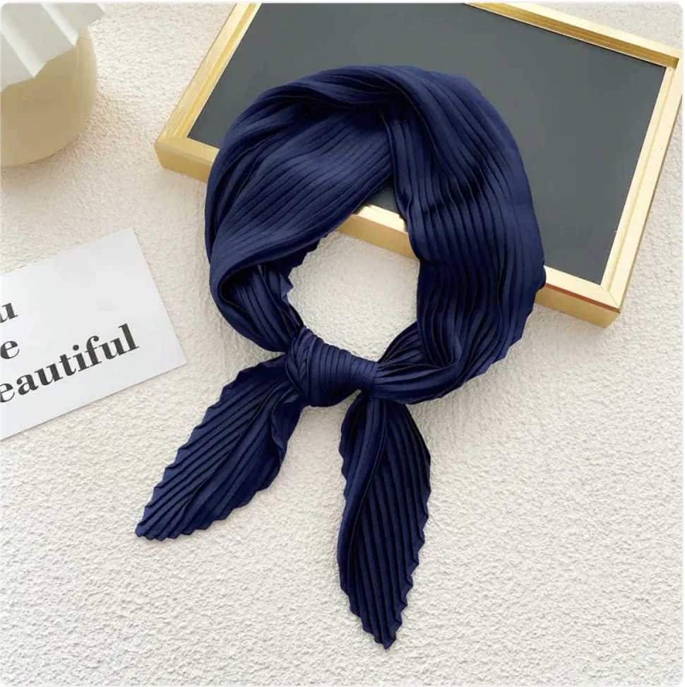 Women's Solid Color Pleated Scarf