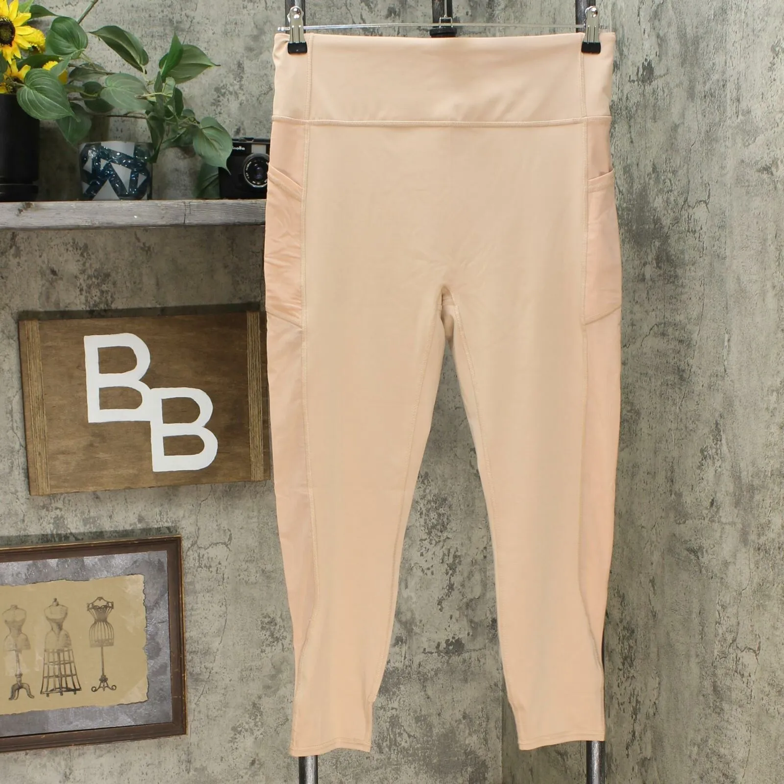WVVY Women's Power Mesh Side Panel 7/8 Leggings Tan XL