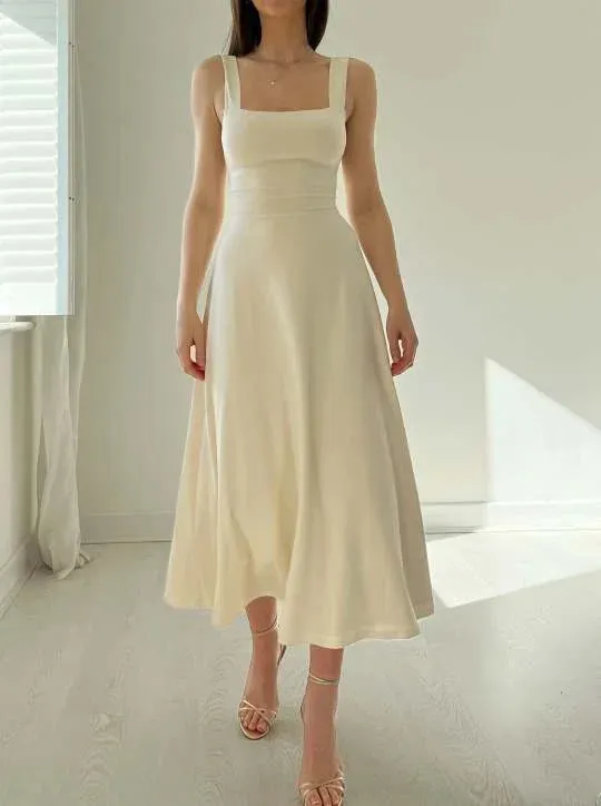 Yara | Stylish Midi Dress